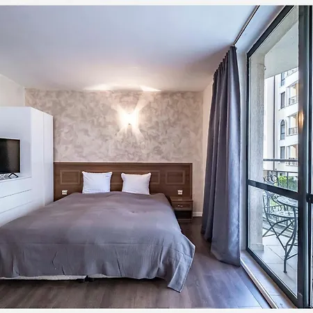 Apartment Avalon